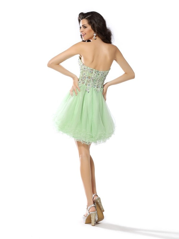 A-Line/Princess Satin Kaitlynn Homecoming Dresses Cocktail Sweetheart Ruffles Sleeveless Short Dresses