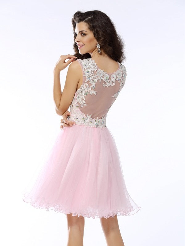 A-Line/Princess Sweetheart Applique Sleeveless Short Dresses Satin Cocktail Homecoming Dresses Molly