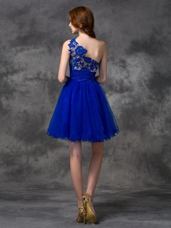 A-Line/Princess One-Shoulder Sleeveless Short Dresses Lace Satin Homecoming Dresses Maci