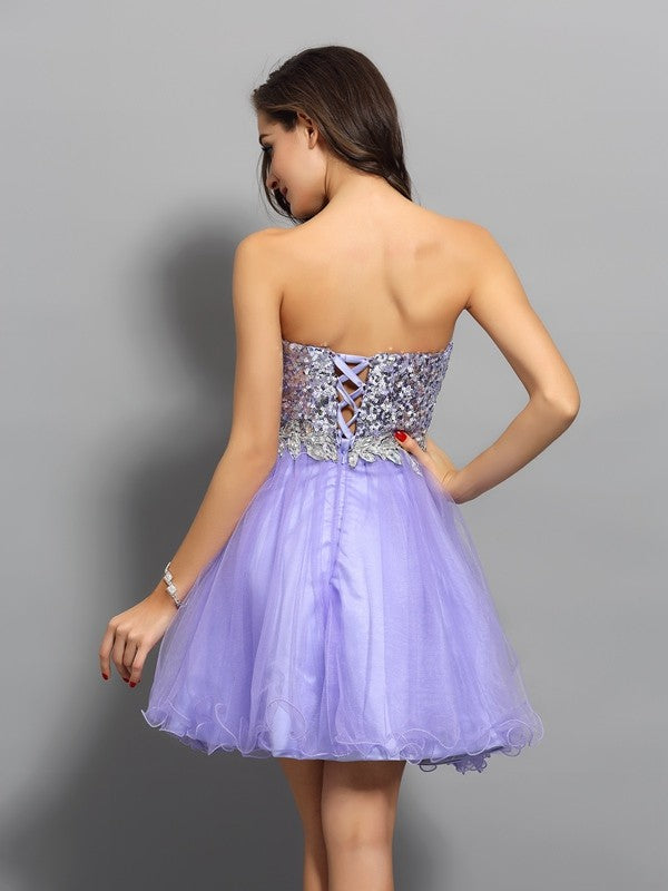 A-Line/Princess Sweetheart Homecoming Dresses Claudia Cocktail Beading Applique Sleeveless Short Net Dresses