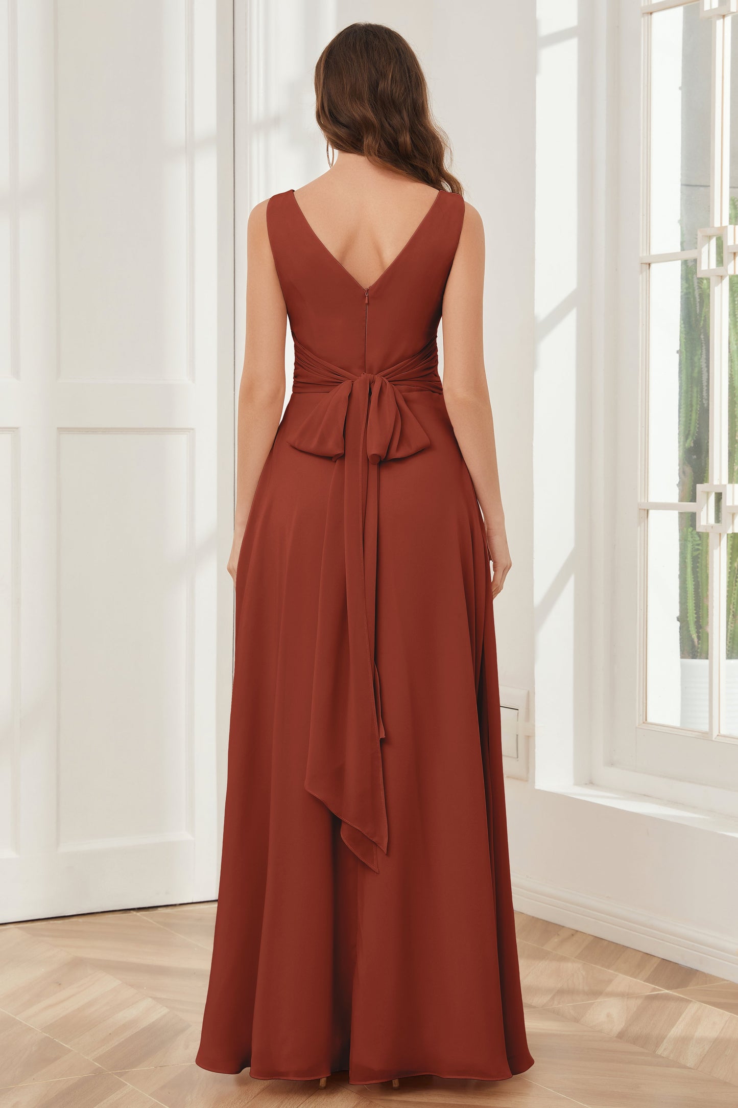 V-neck Sleeveless Chiffon Bridesmaid Dresses with Pockets